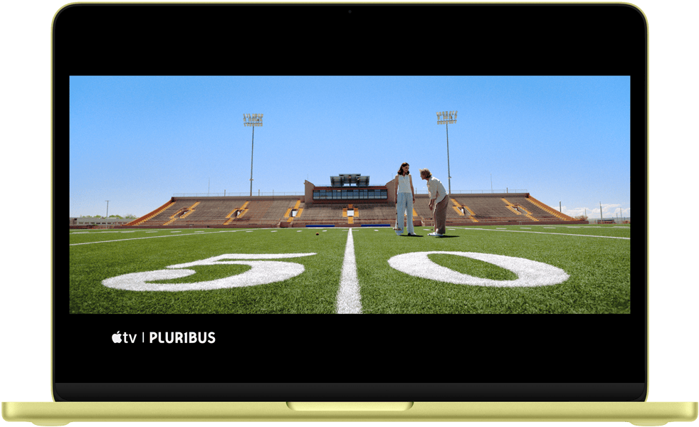MacBook Neo, цвят цитрус, сцена от сериала Pluribus на екрана