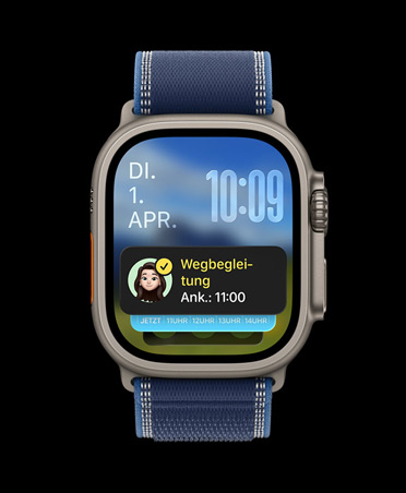 Apple Watch Ultra 3, Farbe Schwarz, Titangehäuse, Mitteilung für Wegbegleitung befindet sich oben im Smart Stapel, Trail Loop, Farbe Blau/Hellblau