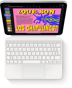 Vista desde arriba del iPad con un Magic Keyboard Folio en blanco.