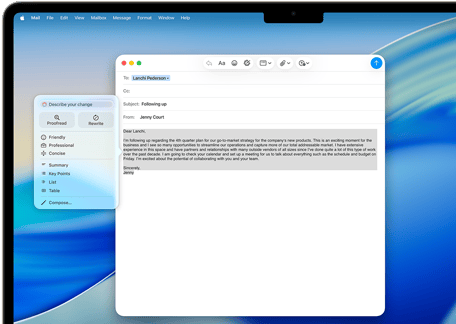 На екрані MacBook Air показано функцію Apple Intelligence «Засоби письма» під час написання електронного листа